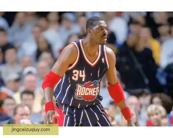 帕德博恩大胜吉森展现强势攻防两端统治力